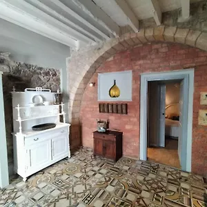 Casa Dei Cactus , Carloforte (Isola di San Pietro) Italia
