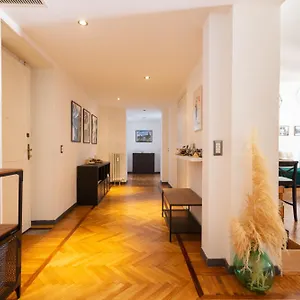 Moscova Cosy , Milano Italia